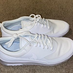 WOMENS NIKE AIR MAX THEA (SIZE 7.5)